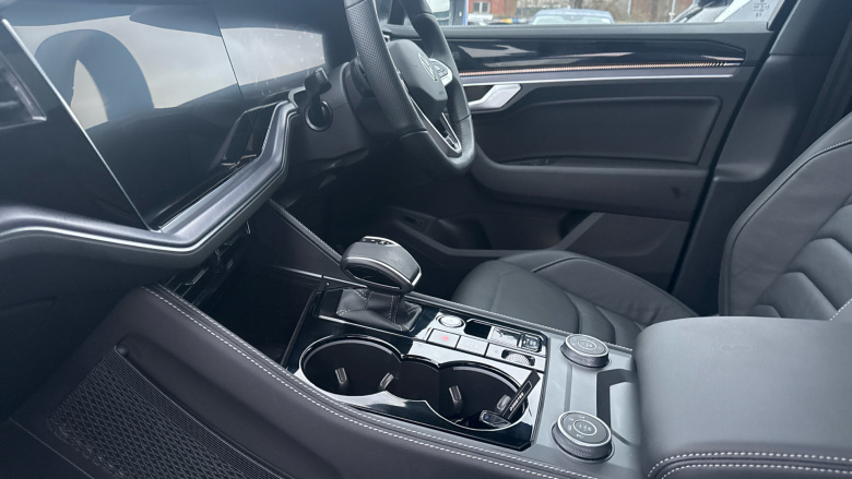 Volkswagen Touareg 3.0 V6 TDI 4Motion 286 Black Edition 5dr Tip Auto Diesel Estate